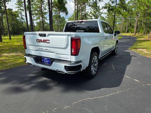 New 2026 GMC Sierra 1500 Denali w/ Denali Reserve Package AWD/4WD image 5