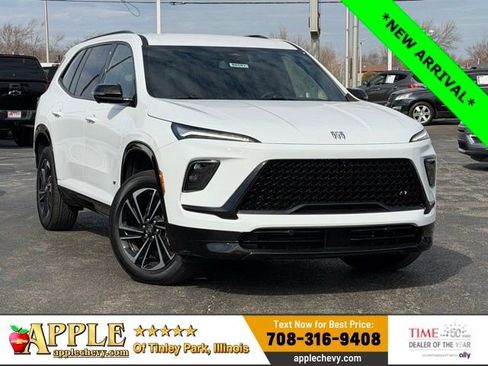 Certified 2025 Buick Enclave Sport Touring image 1