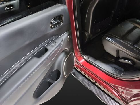 Used 2020 Dodge Durango R/T w/ Technology Group AWD/4WD image 19