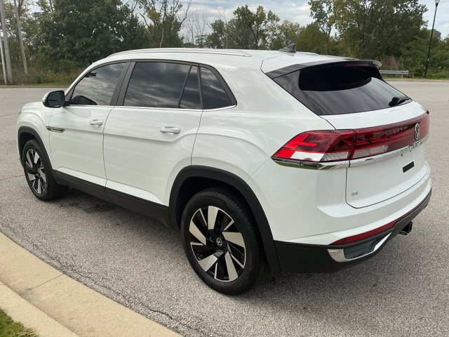 Used 2024 Volkswagen Atlas Cross Sport SE FWD image 4