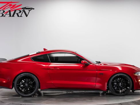 Used 2021 Ford Mustang GT RWD image 6