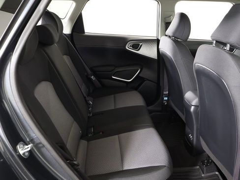 Used 2025 Kia Soul S FWD image 33