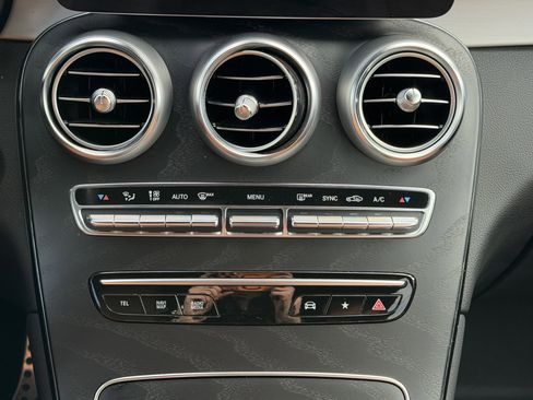Used 2022 Mercedes-Benz GLC 300 image 22