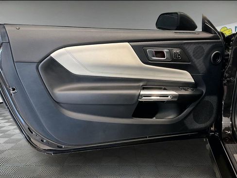 Used 2024 Ford Mustang GT Premium image 8