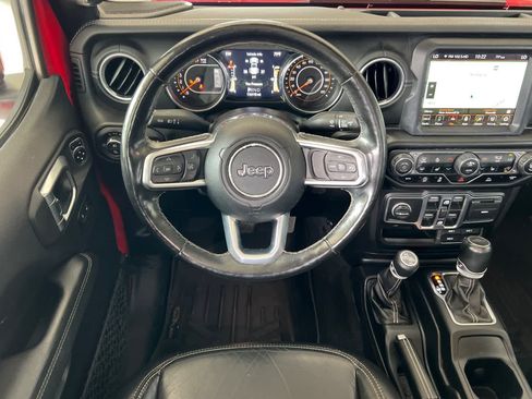 Used 2020 Jeep Gladiator Overland AWD/4WD image 15