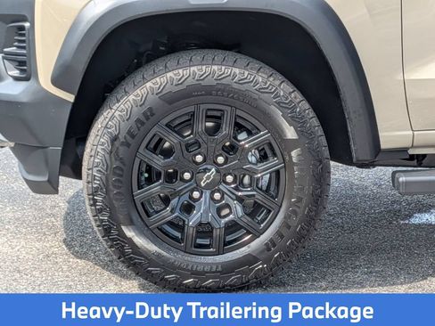 Used 2024 Chevrolet Colorado Trail Boss w/ Advanced Trailering Package AWD/4WD image 12
