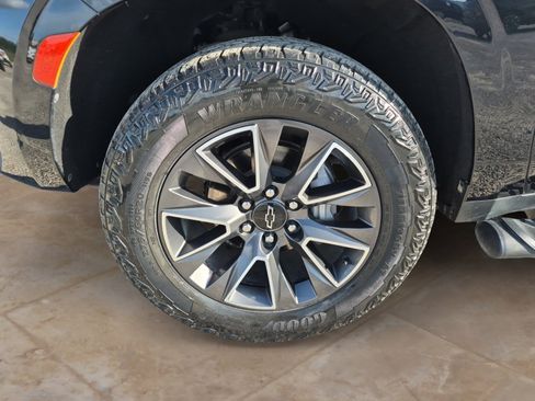Used 2024 Chevrolet Tahoe Z71 AWD/4WD image 29