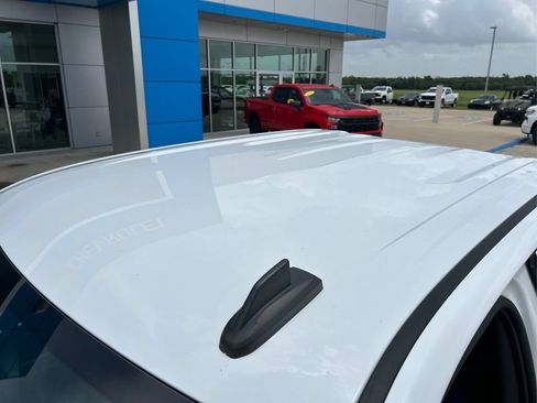Used 2020 Chevrolet Silverado 1500 LT w/ Texas Edition AWD/4WD image 11
