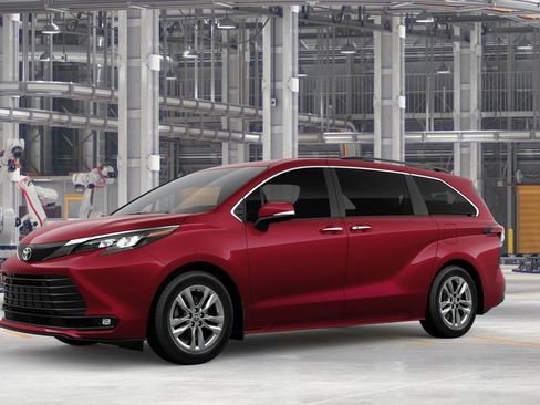 New 2026 Toyota Sienna XLE FWD image 3