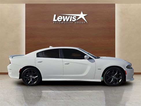 Used 2019 Dodge Charger R/T image 5