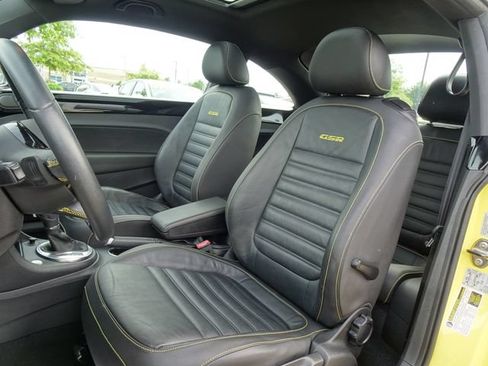 Used 2014 Volkswagen Beetle GSR FWD image 11