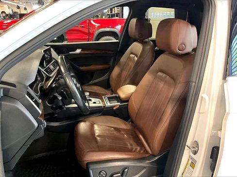 Used 2018 Audi Q5 2.0T Premium Plus w/ Premium Plus Package AWD/4WD image 10