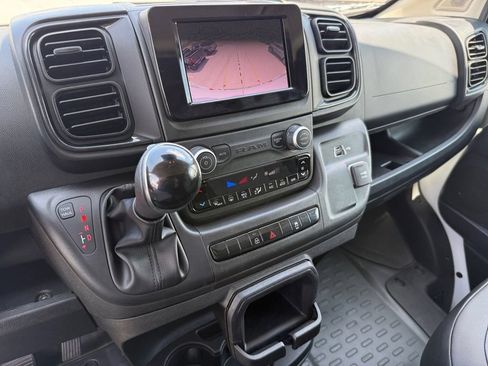 Used 2025 RAM ProMaster 2500 w/ Convenience Group FWD image 15