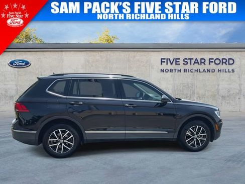 Used 2021 Volkswagen Tiguan SE w/ Panoramic Sunroof Package FWD image 10
