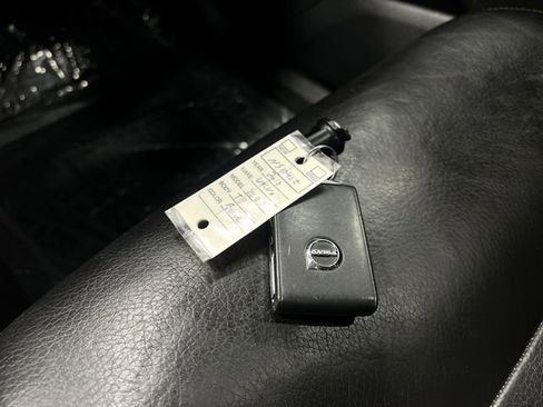 Used 2018 Volvo XC90 T8 Momentum w/ Convenience Package image 39