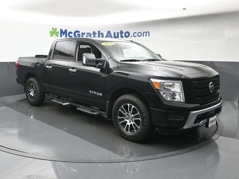 Used 2021 Nissan Titan SV w/ SV Convenience Package AWD/4WD image 2
