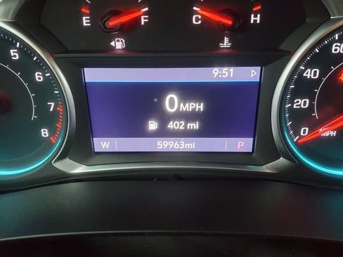 Used 2021 Chevrolet Traverse LT FWD image 28