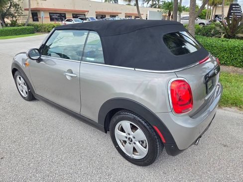 Used 2019 MINI Cooper Convertible w/ Signature Upholstery Package FWD image 7