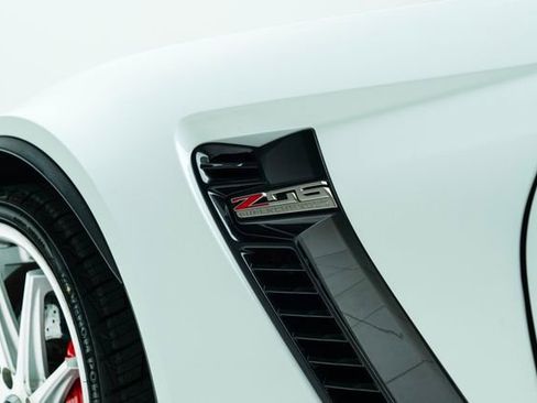 Used 2016 Chevrolet Corvette Z06 w/ 3LZ Preferred Equipment Group image 22