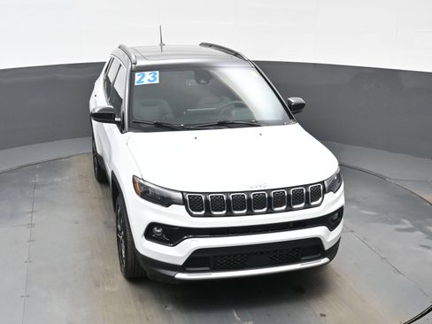Used 2023 Jeep Compass Limited w/ Sun and Sound Group AWD/4WD image 43