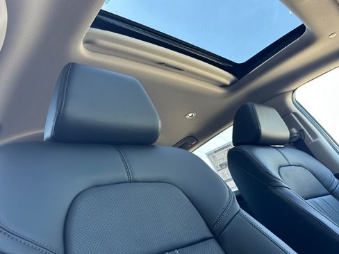 New 2027 Honda HR-V EX-L image 16