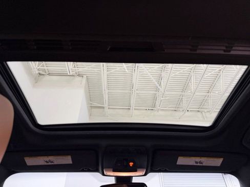 Used 2017 BMW 330i xDrive Sedan image 21