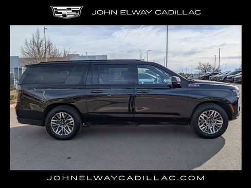 Used 2025 Chevrolet Suburban Z71 w/ Z71 Off-Road Package image 7