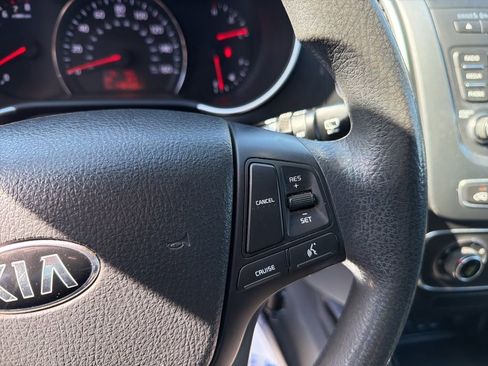 Used 2015 Kia Sorento LX FWD image 19