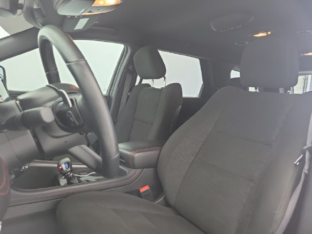 Used 2025 Dodge Durango GT w/ Blacktop Package RWD image 16