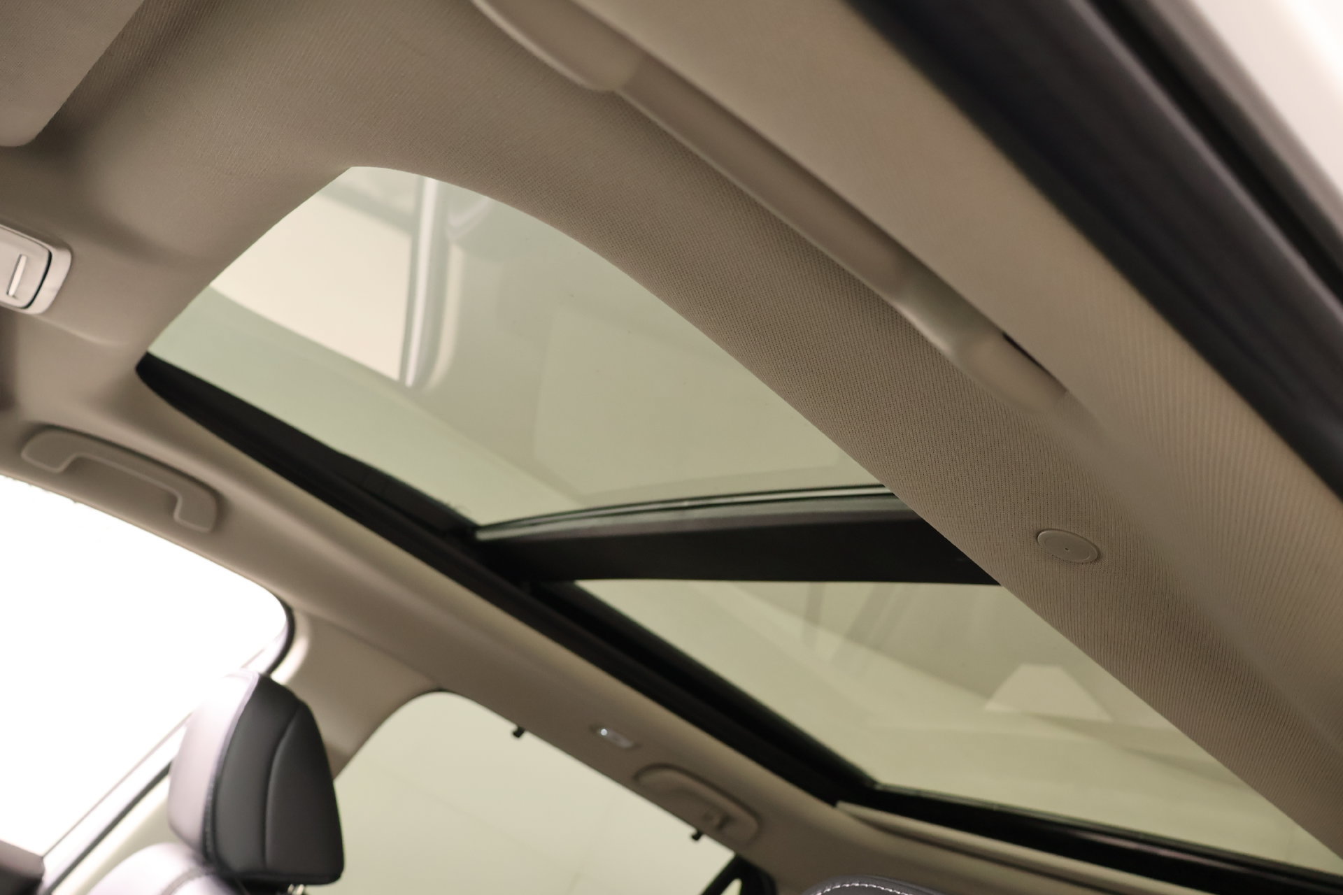 Used 2025 Honda Pilot Touring image 16