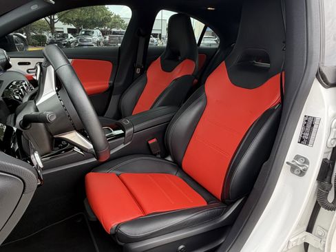 Used 2025 Mercedes-Benz CLA 35 AMG 4MATIC image 17
