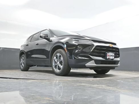 Used 2025 Chevrolet Blazer LT FWD image 49