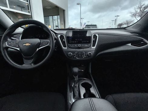 Used 2024 Chevrolet Malibu LT image 17