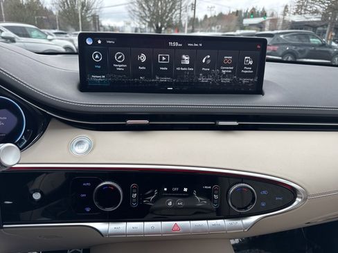 New 2025 Genesis GV70 3.5T Sport w/ Sport Prestige Package image 24