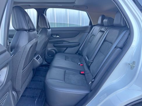 Used 2025 Nissan Ariya FWD image 41