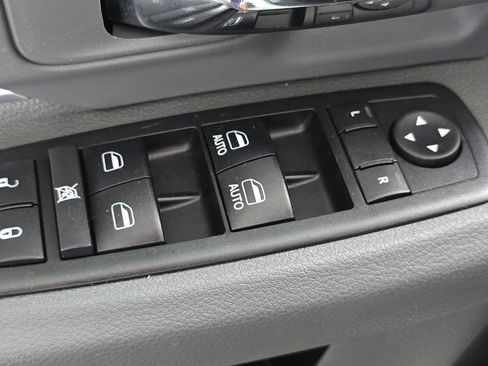 Used 2018 RAM 1500 Big Horn AWD/4WD image 11