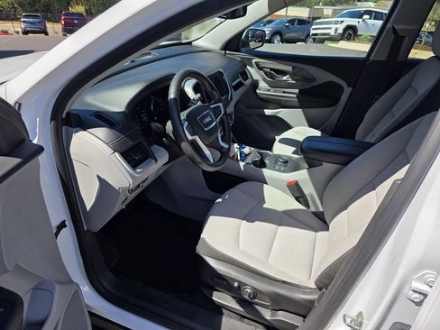 Used 2023 GMC Terrain SLE w/ Driver Convenience Package FWD image 22