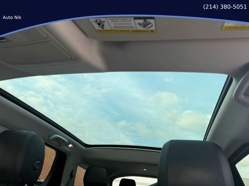 Used 2019 Land Rover Discovery Sport HSE image 12