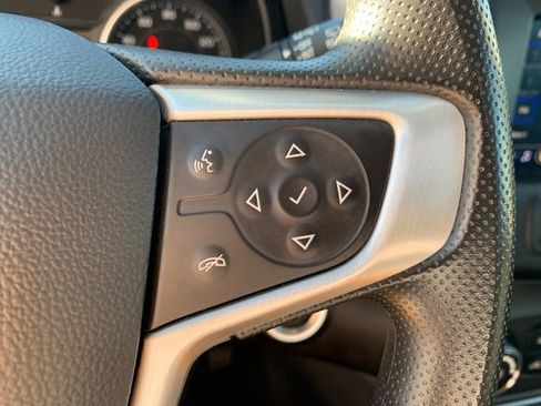 Used 2024 GMC Terrain SLE image 22