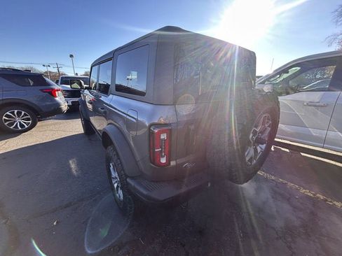 Used 2023 Ford Bronco Badlands image 5