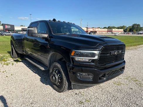 Used 2024 RAM 3500 Laramie w/ Night Edition AWD/4WD image 7