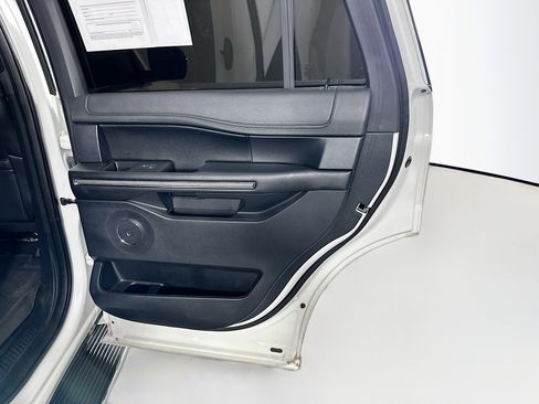 Used 2020 Ford Expedition XLT w/ Equipment Group 202A image 32