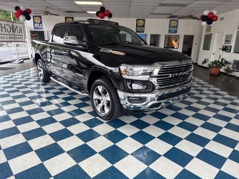 Used 2020 RAM 1500 Laramie AWD/4WD image 1