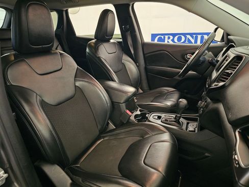 Used 2019 Jeep Cherokee Latitude Plus image 26