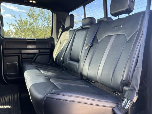 Used 2019 Ford F150 Platinum w/ Equipment Group 701A Luxury image 12