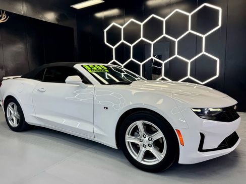 Used 2023 Chevrolet Camaro LT image 5