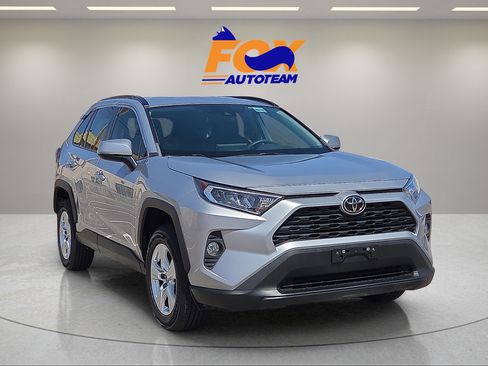 Used 2021 Toyota RAV4 XLE AWD/4WD image 6