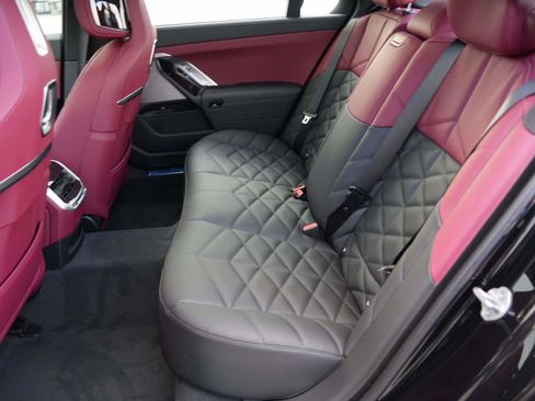 New 2026 BMW 740i w/ Premium Package image 13