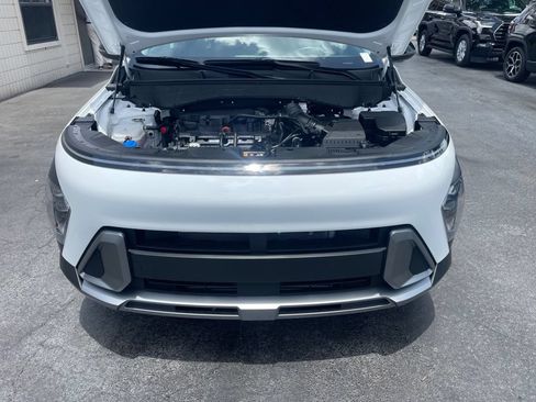 Used 2026 Hyundai Kona SEL Premium FWD image 15