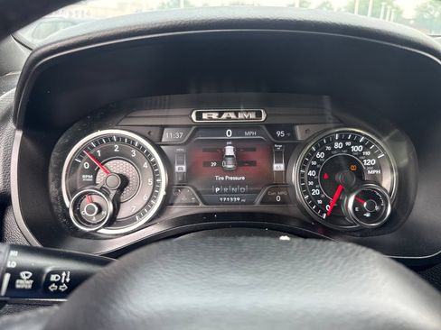 Used 2019 RAM 1500 Big Horn AWD/4WD image 40
